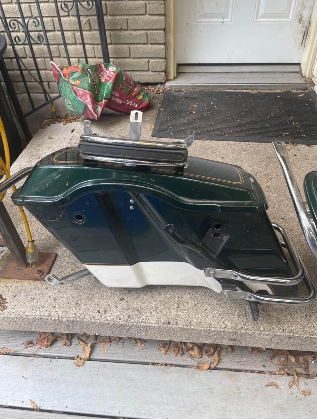Harley Davidson Saddlebags and luggage rack - photo 3
