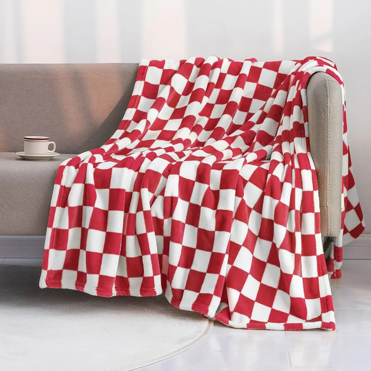 Small Red and White Checkered Fleece Throw Blanket thumbnail
