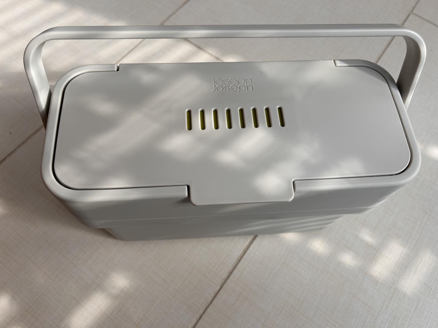 Joseph Joseph Compact Kitchen Compost Container