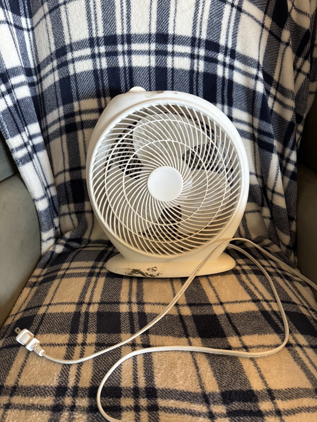 Small White Floor/Desk  Fan