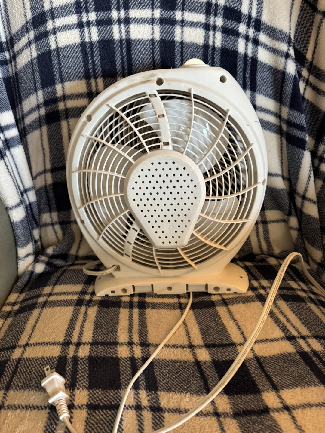 Small White Floor/Desk  Fan - photo 3