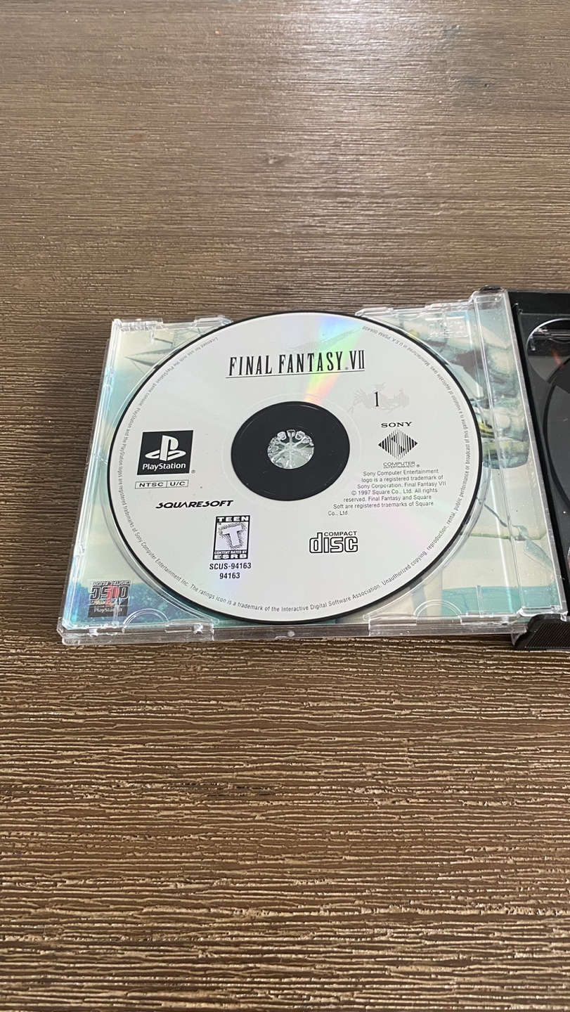 Final Fantasy VII PlayStation 1 game - photo 2