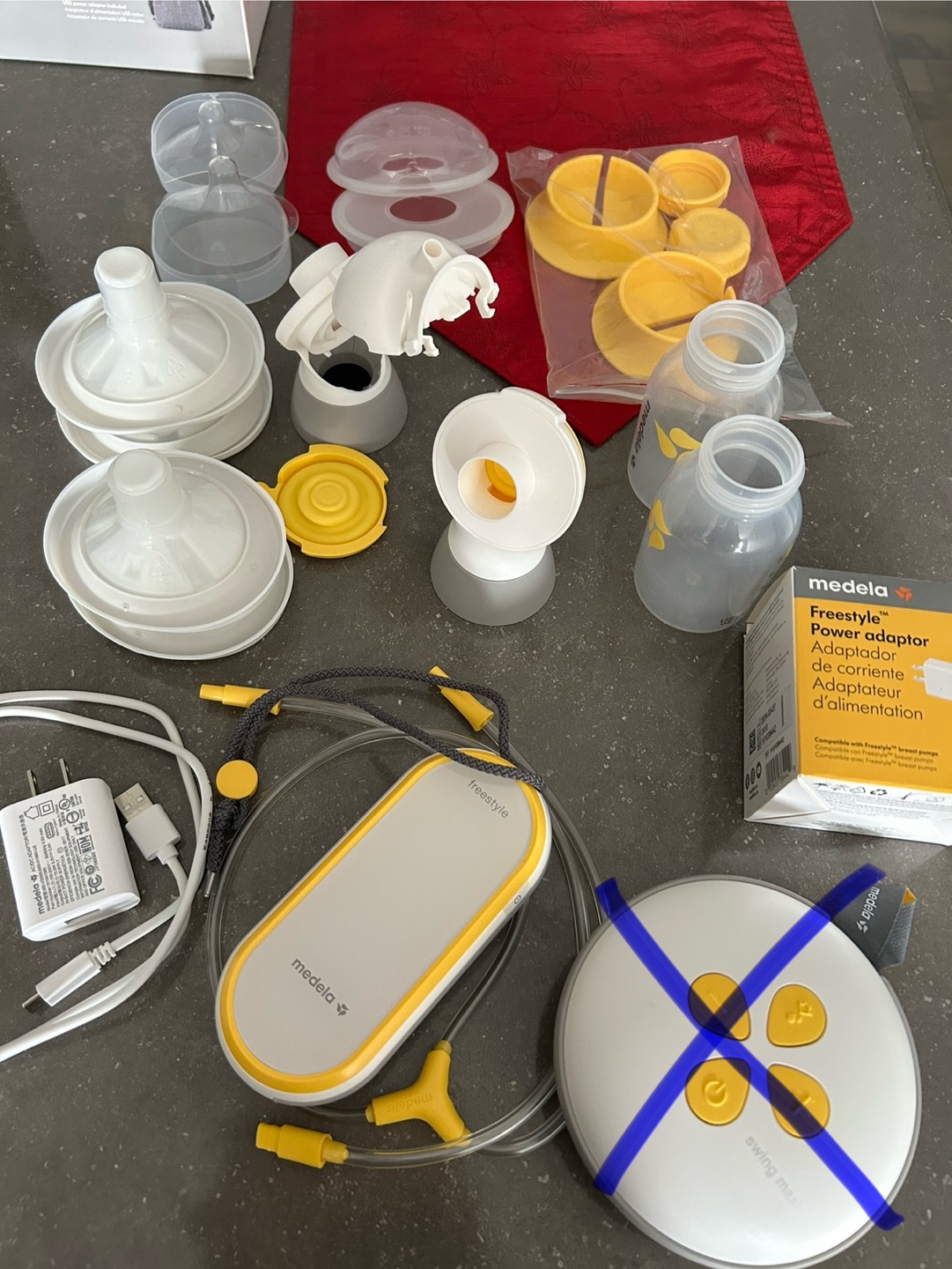 Medela Freestyle Double Electric Breast Pump with Accessories