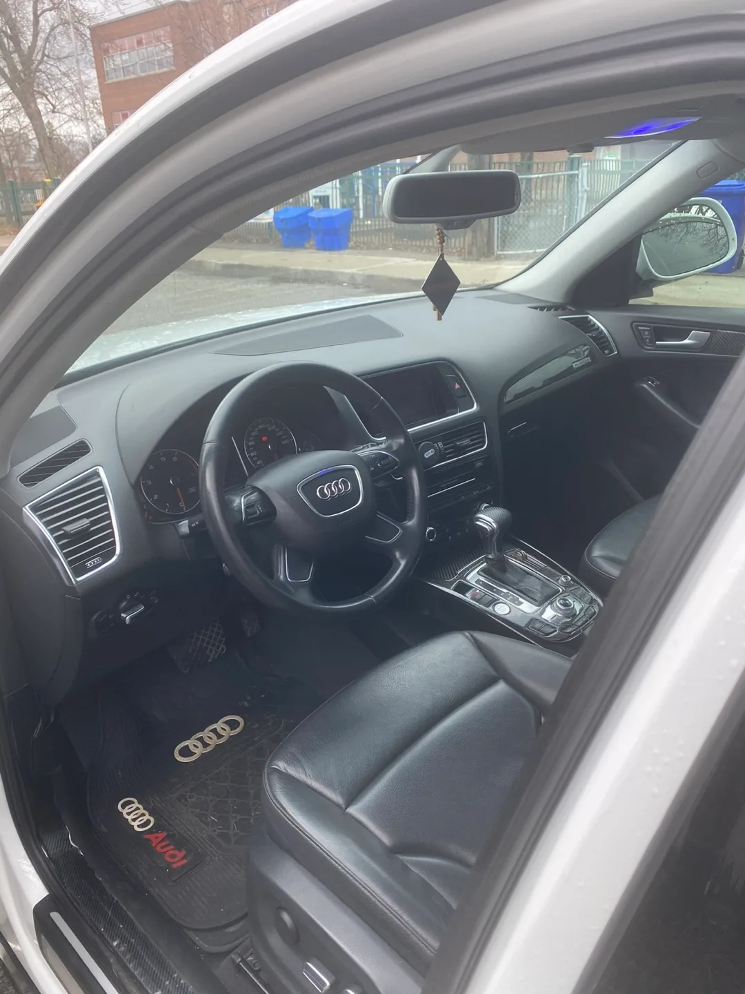 White 2015 Audi AQ5 2.0L DOHC image indicator(3)