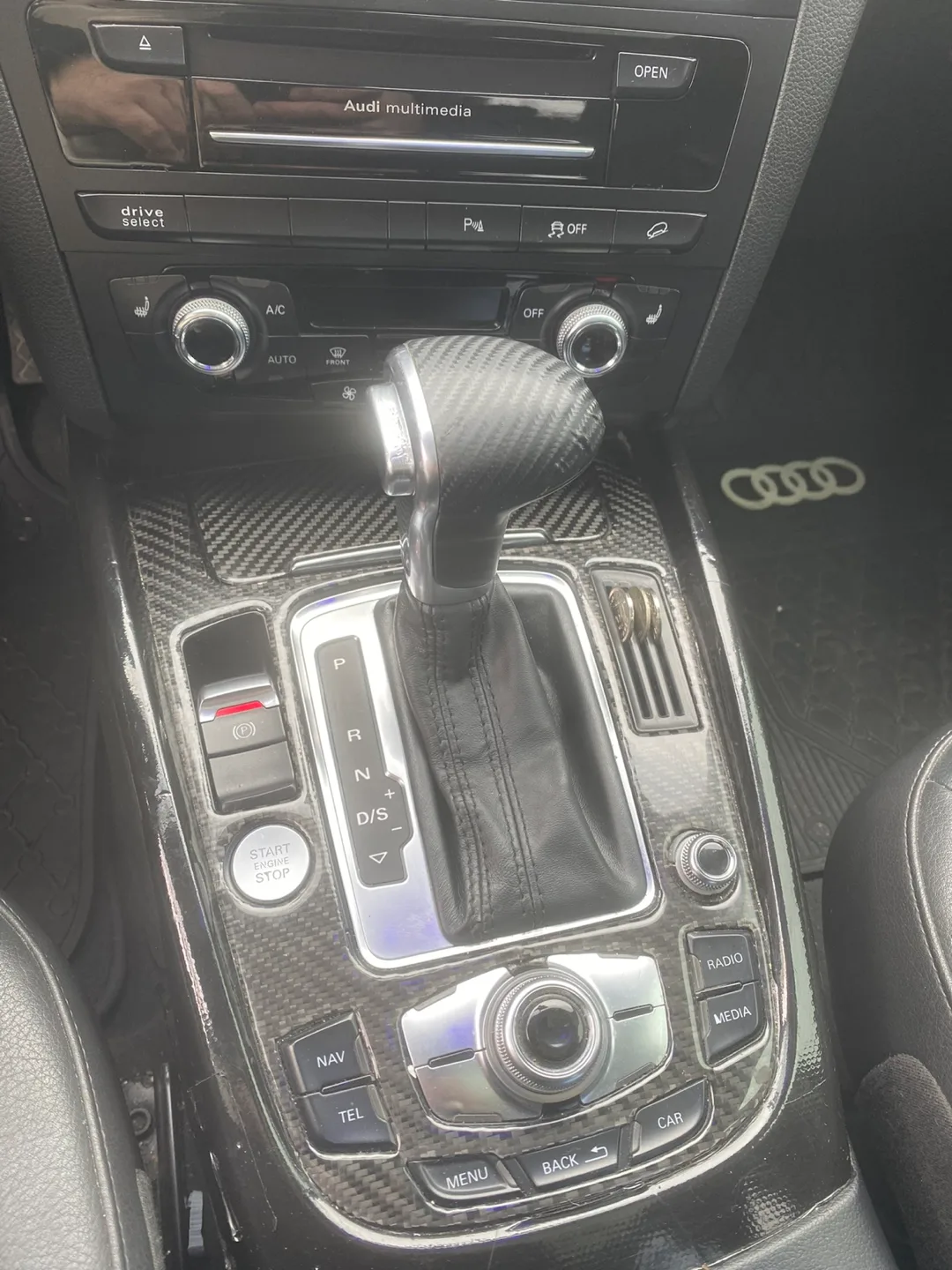 White 2015 Audi AQ5 2.0L DOHC image indicator(2)