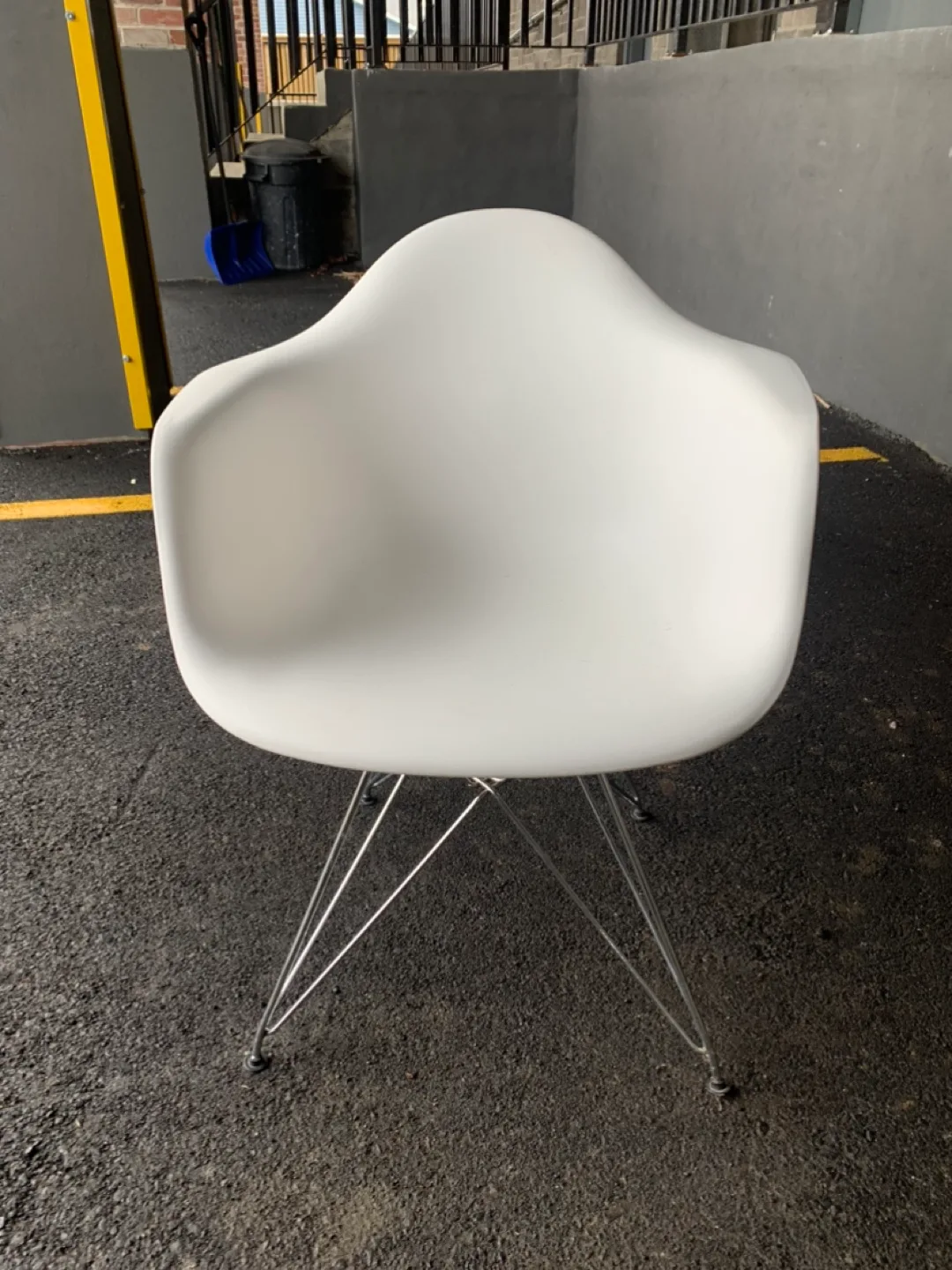 White Eames Style Chair thumbnail