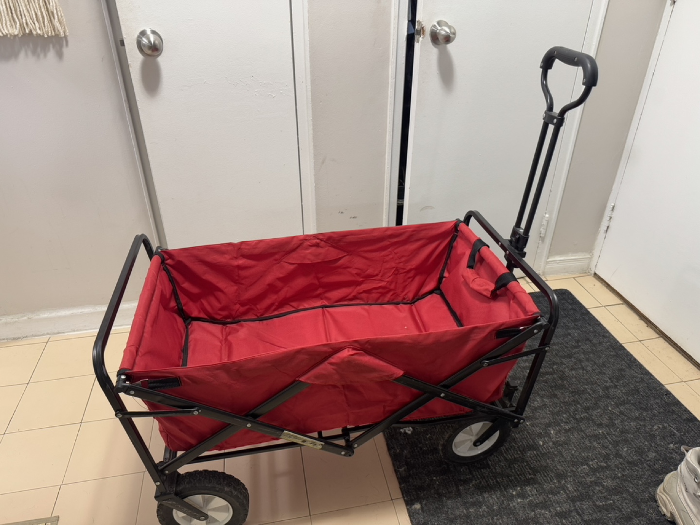 Red Collapsible Utility Wagon - photo 3