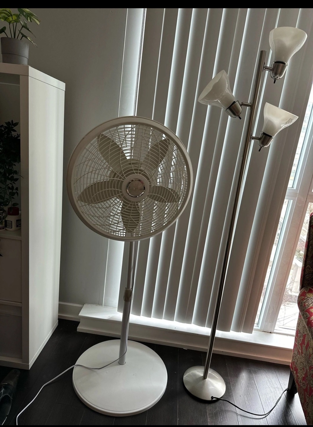 Lasko Stand Fan & light stand