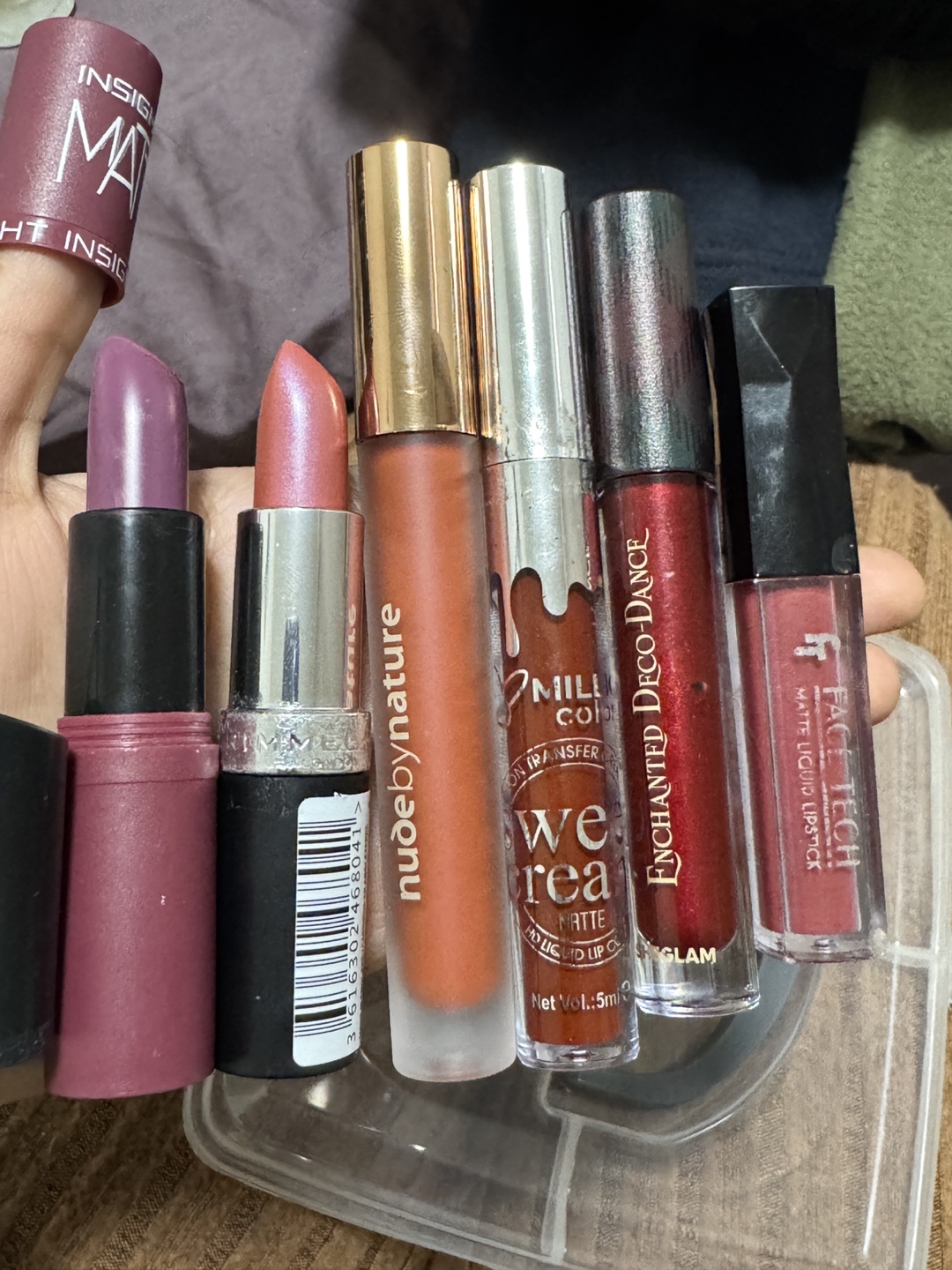 Bundle of 8 Lipsticks and Lip Glosses