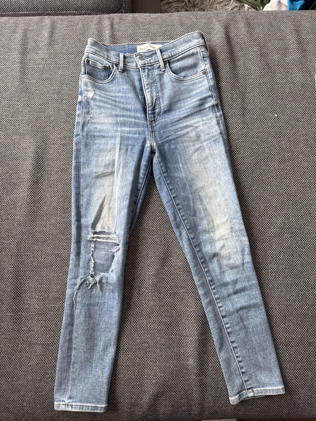 Aritzia / Denim Forum Lola High Rise Skinny Crop Jeans - Size 25 - photo 2