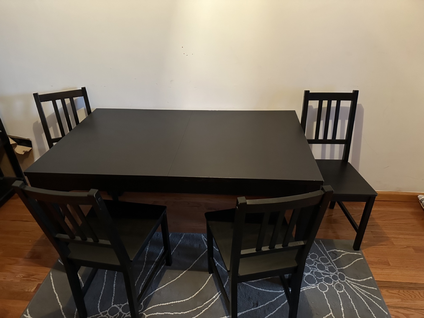 Black Extendable Dining Table with 4 Chairs