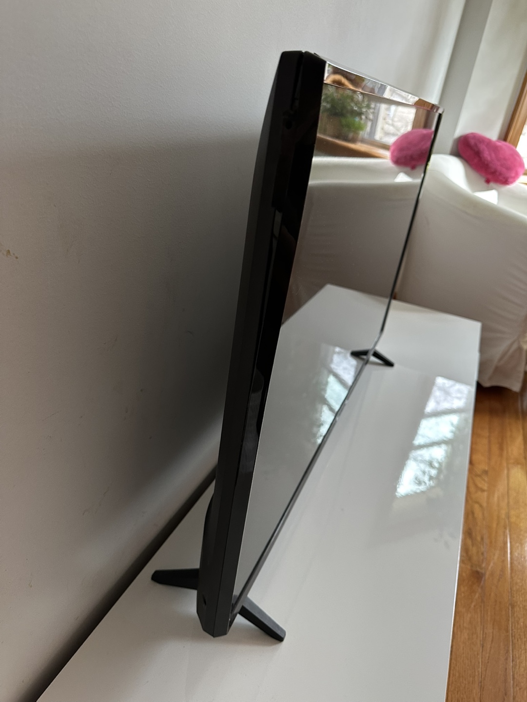 LG Smart TV - 42 Inch - photo 3