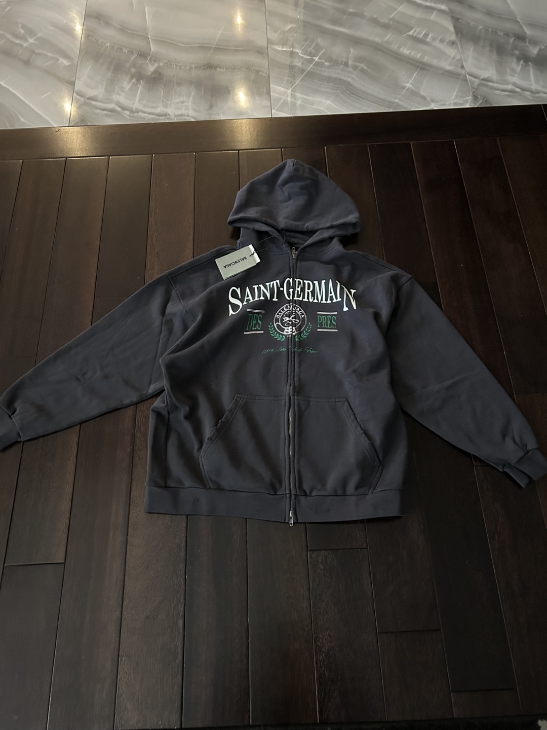 【BALENCIAGA】SAINT GERMAIN ジップアップ フーディー Balenciaga Saint-Germain Zip-Up Hoodie | Karrot