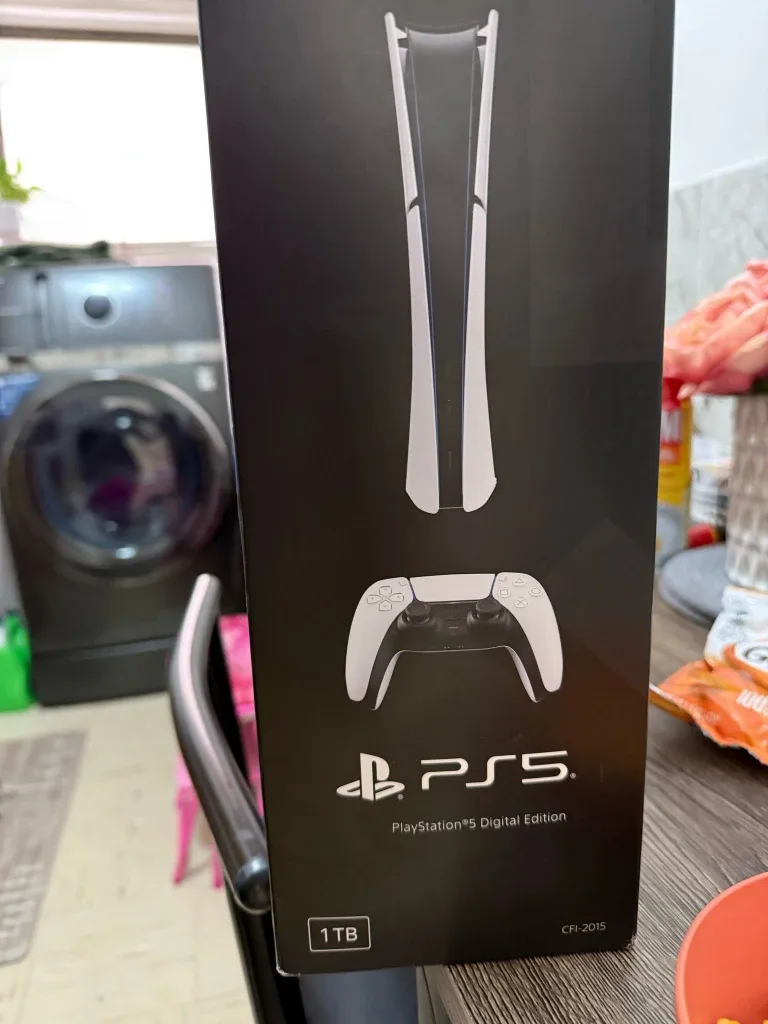 PlayStation 5 Digital Edition Console - 1TB - New in Box image indicator(3)