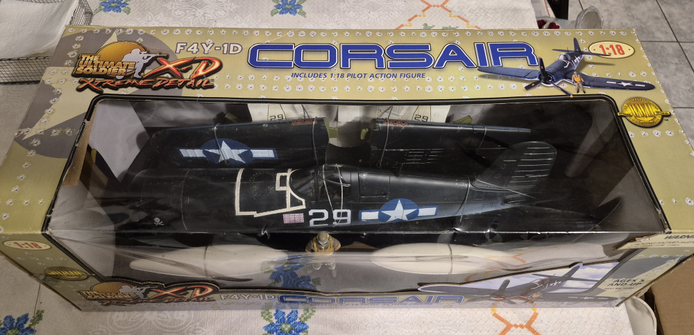 F4Y-1D Corsair 1:18 Scale Model Airplane with Pilot - photo 2
