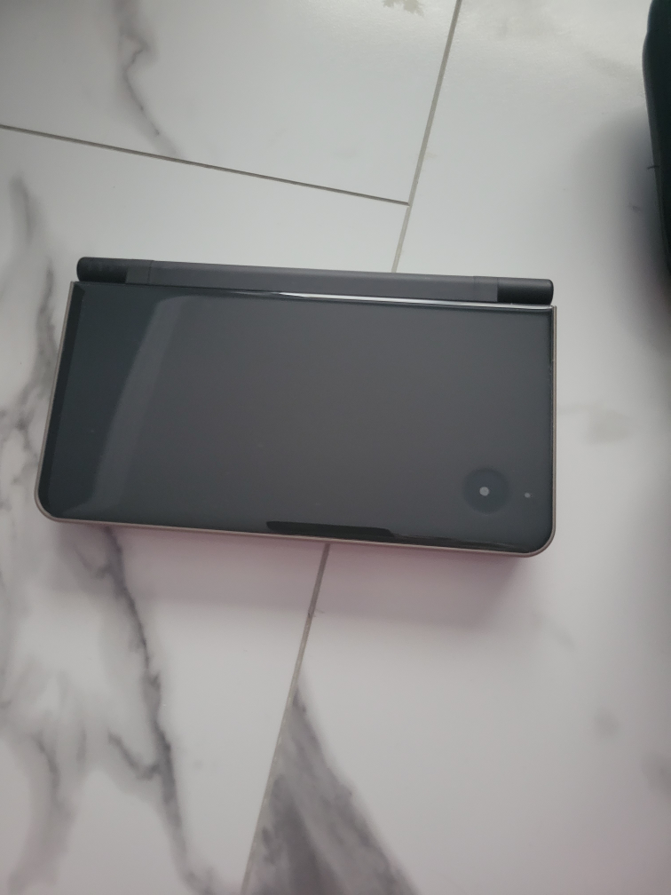 Nintendo DSi XL Console with Case and 6 games - photo 2