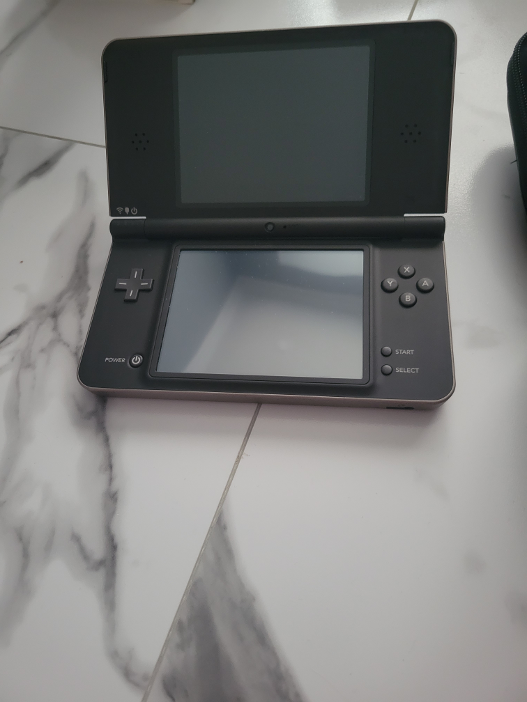 Nintendo DSi XL Console with Case and 6 games - photo 3