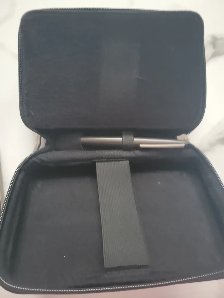 Nintendo DSi XL Console with Case and 6 games image indicator(4)