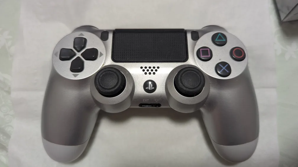 Sony PlayStation 4 ps4 Console +2 controllers +3 games image indicator(5)