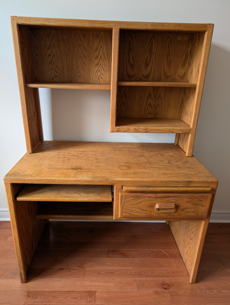 Oak Computer Desk with Hutch