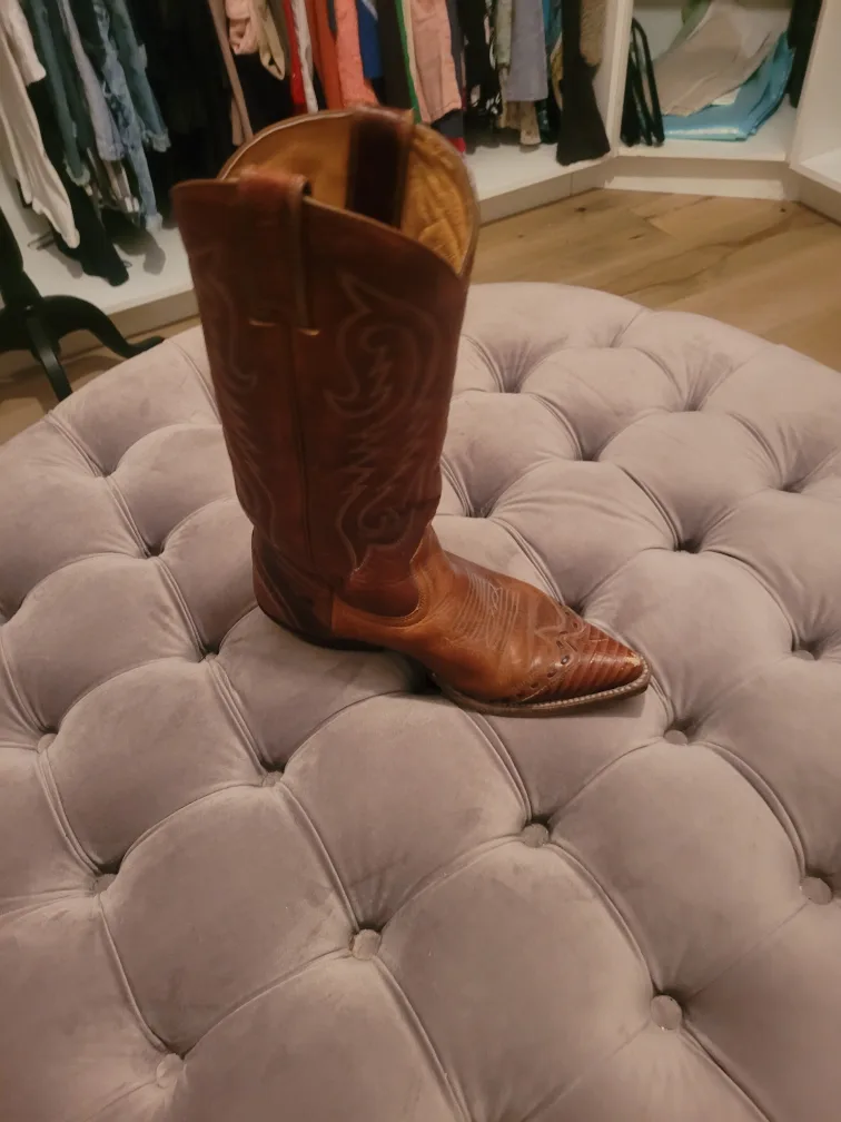 Sancho Boots - Brown Leather Cowboy Boots - Size 8 image indicator(7)