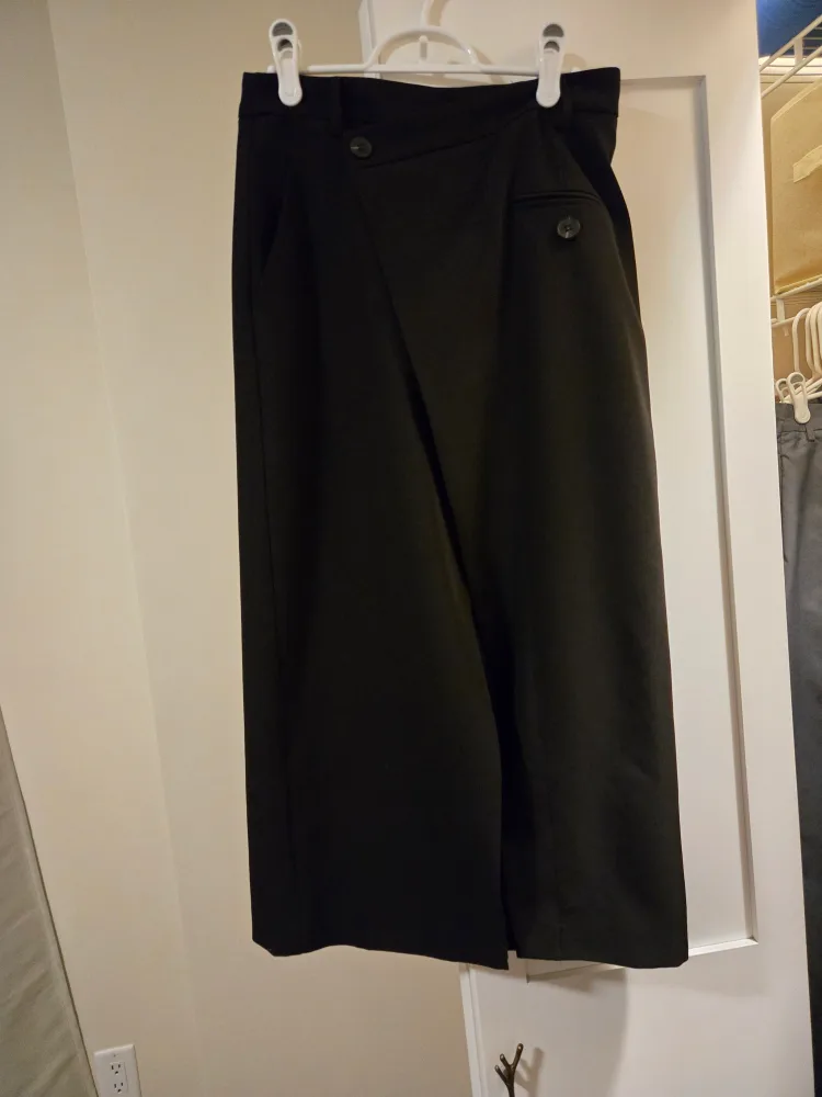 Black Wrap Midi Skirt image indicator(3)