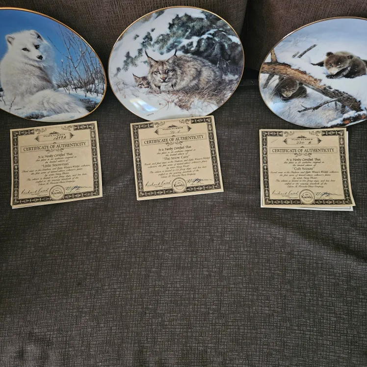 Set of Three Edwin M. Knowles Cub Scouts Collector Plates image indicator(3)
