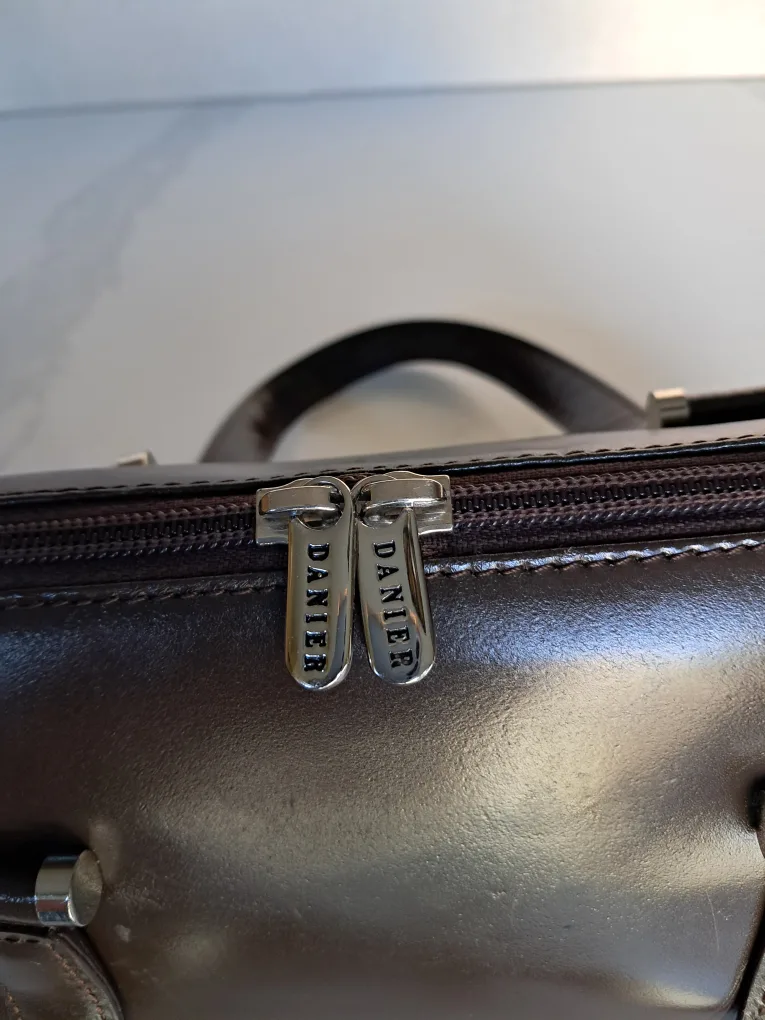 Danier Brown Italian Leather Handbag image indicator(2)