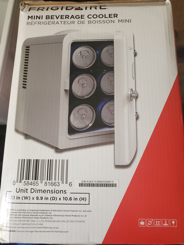 Frigidaire Mini Beverage Cooler - 4L, White - photo 3