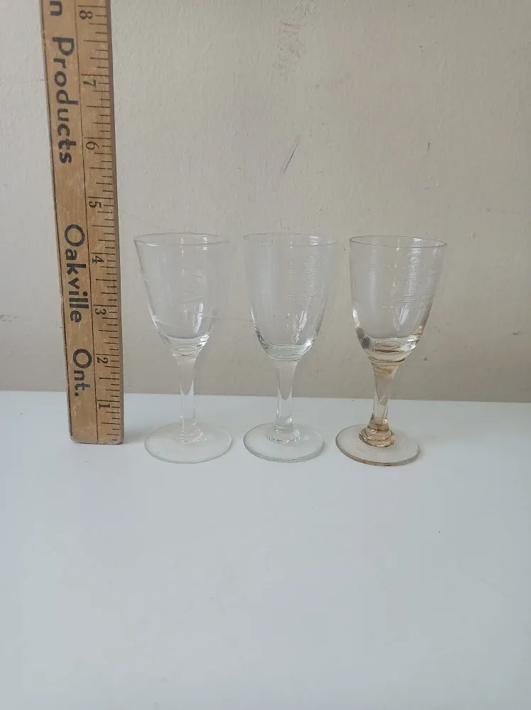 Vintage Etched Cordial Glasses  🧡 image indicator(2)