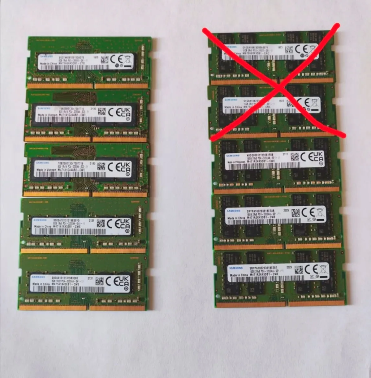 LOTS of 8 SAMSUNG DDR4 Laptop Rams (3x16Gb) (5x8Gb) thumbnail