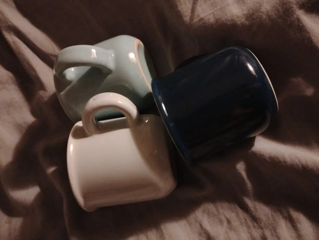 Set of three mini mugs image indicator(2)