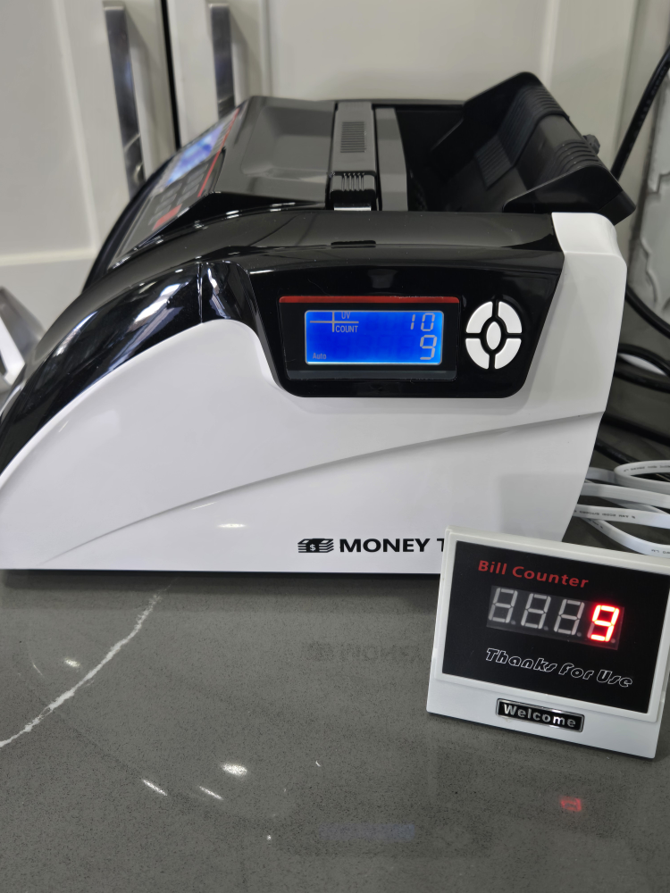 MONEY1 Banknote Counter with UV, MG, and IR Detection - photo 2