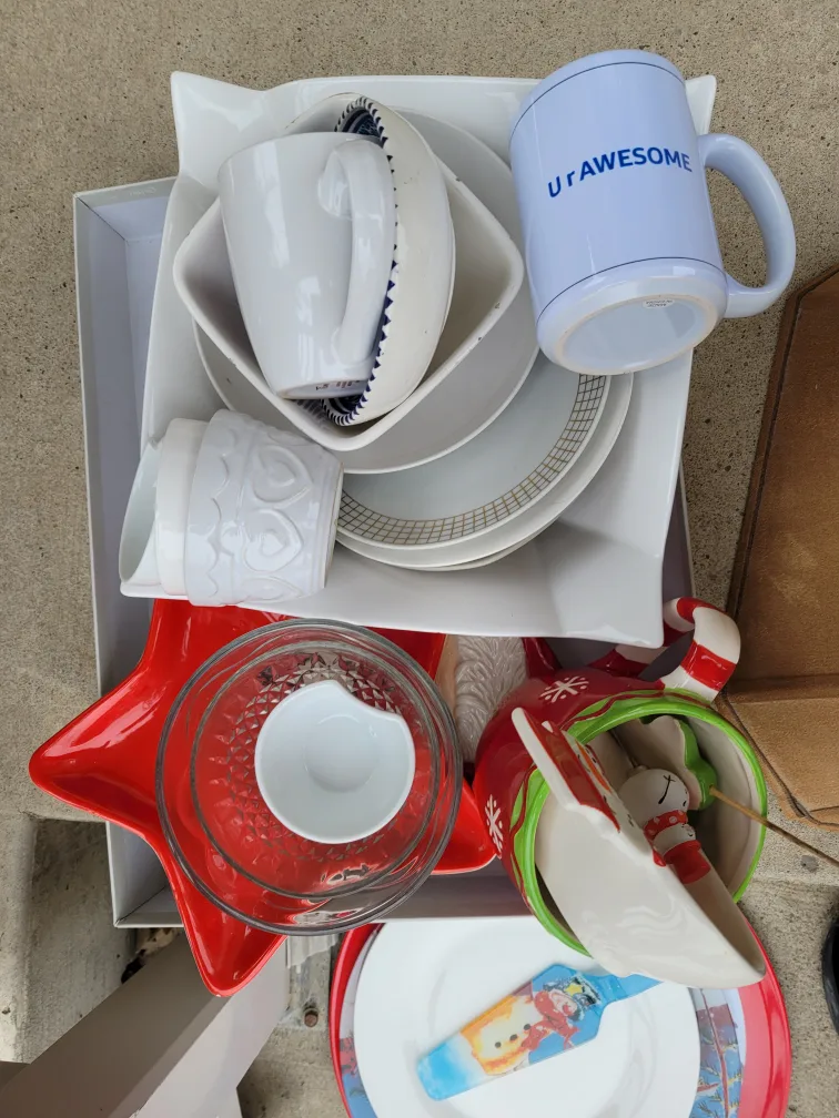 Assorted Dishes, Mugs & Lamp Shade Lot image indicator(2)