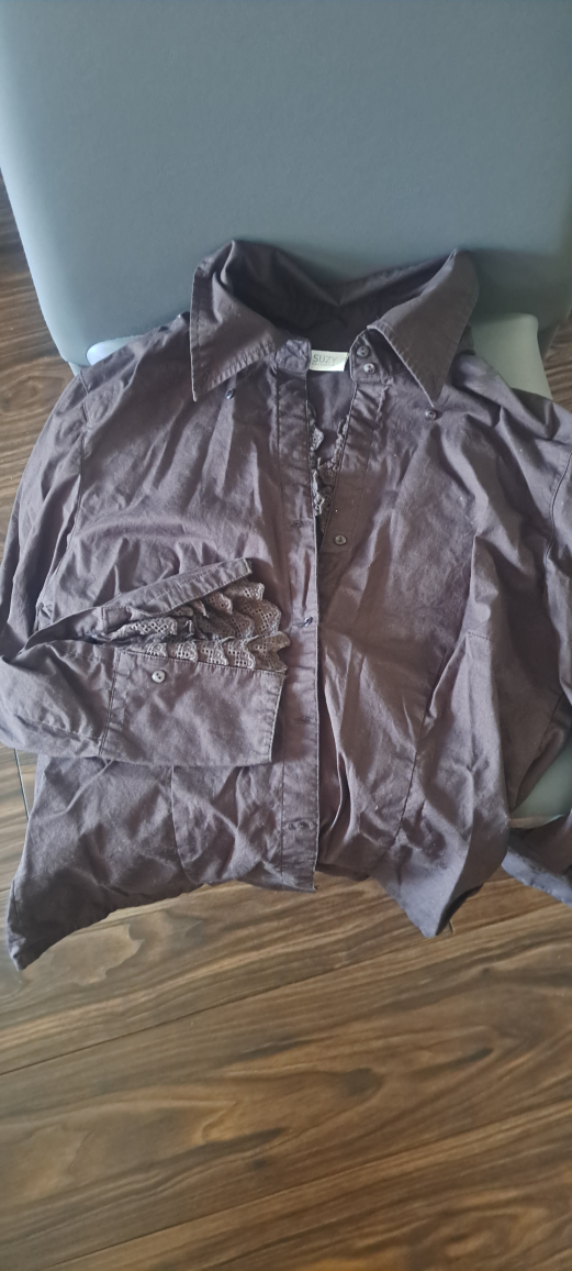 Suzy Women's Brown Button-Down Shirt with Lace Detail - photo 3