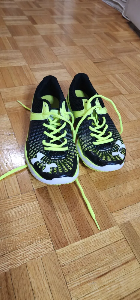 Under Armour Running Shoes - Size 8.5 image indicator(6)