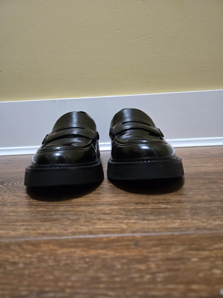 Zara Black Patent Leather Loafers image indicator(5)