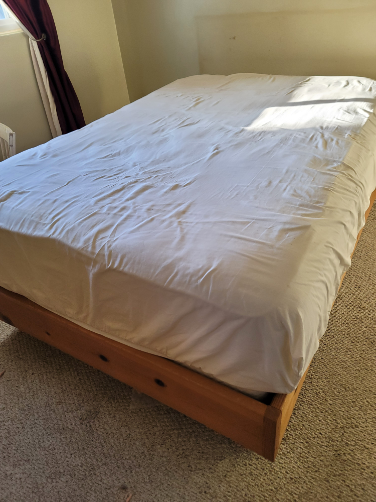 Queen-size platform bed frame with storage - photo 3