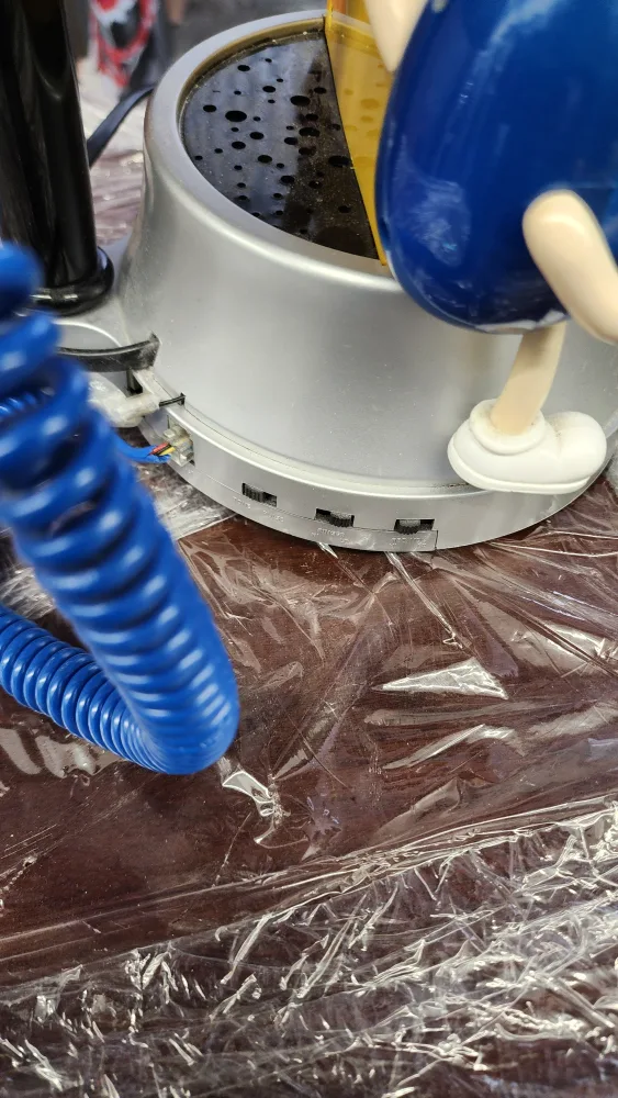 M&M's Collectible Phone and Clock image indicator(3)