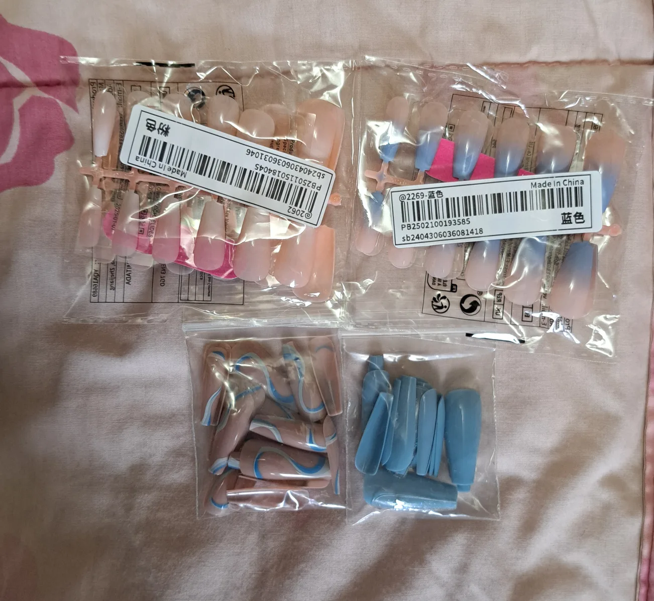 Press-on Nails & Nail Stickers image indicator(3)