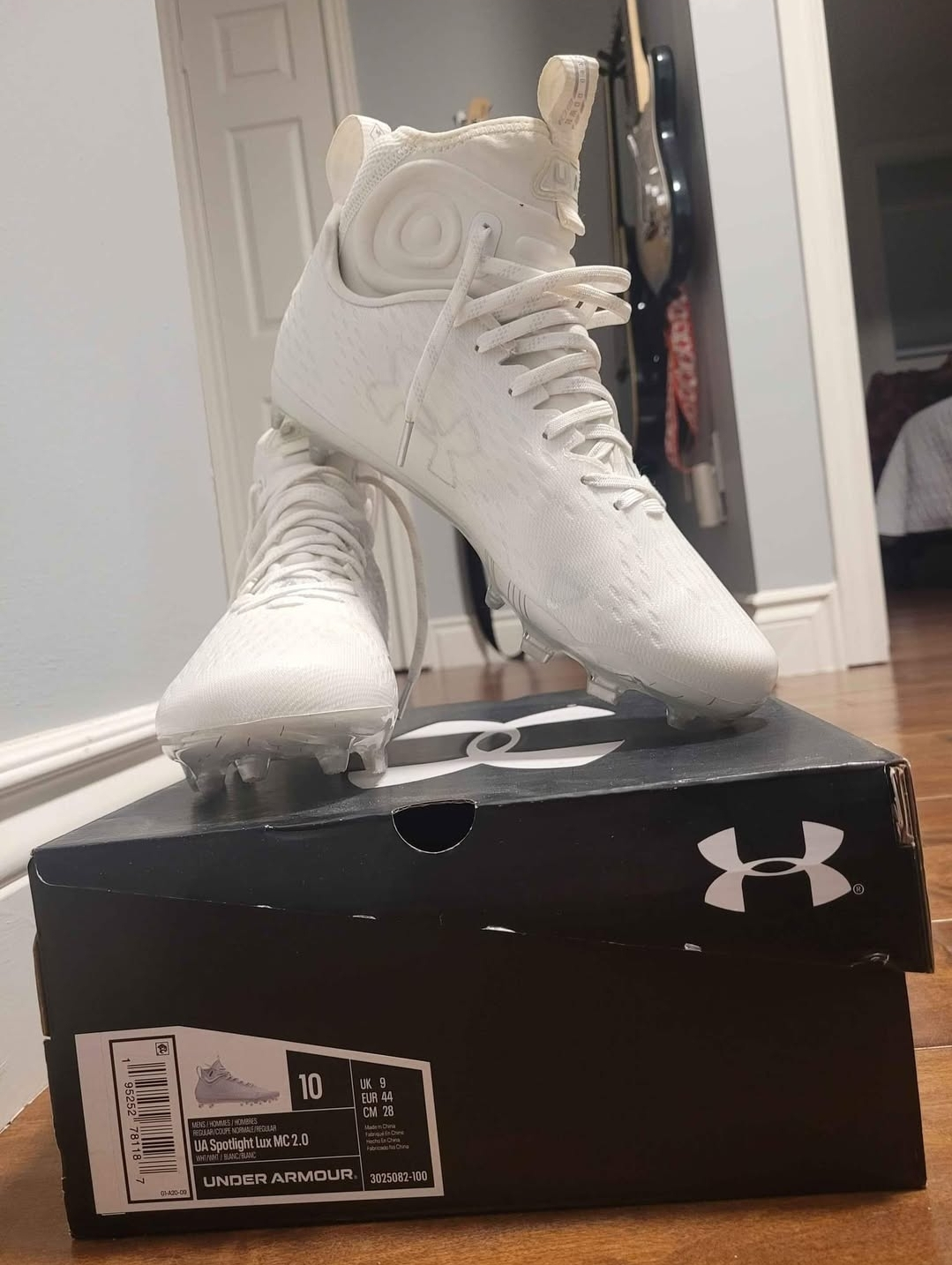 Under Armour UA Spotlight Lux MC 2.0 Football Cleats - Size 10