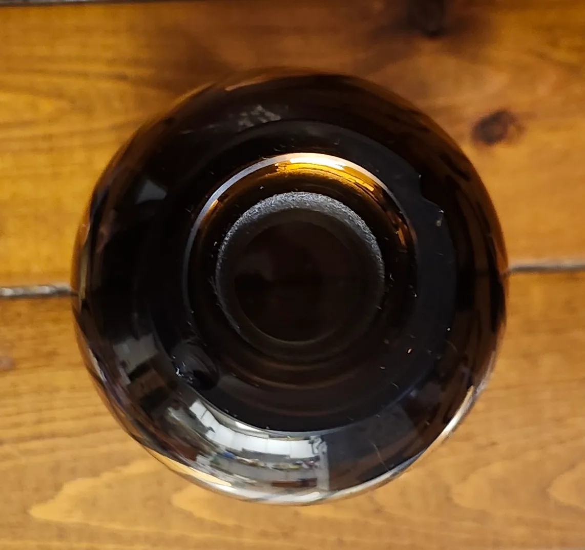 Vintage Glass Decanter with Gold Accents image indicator(4)