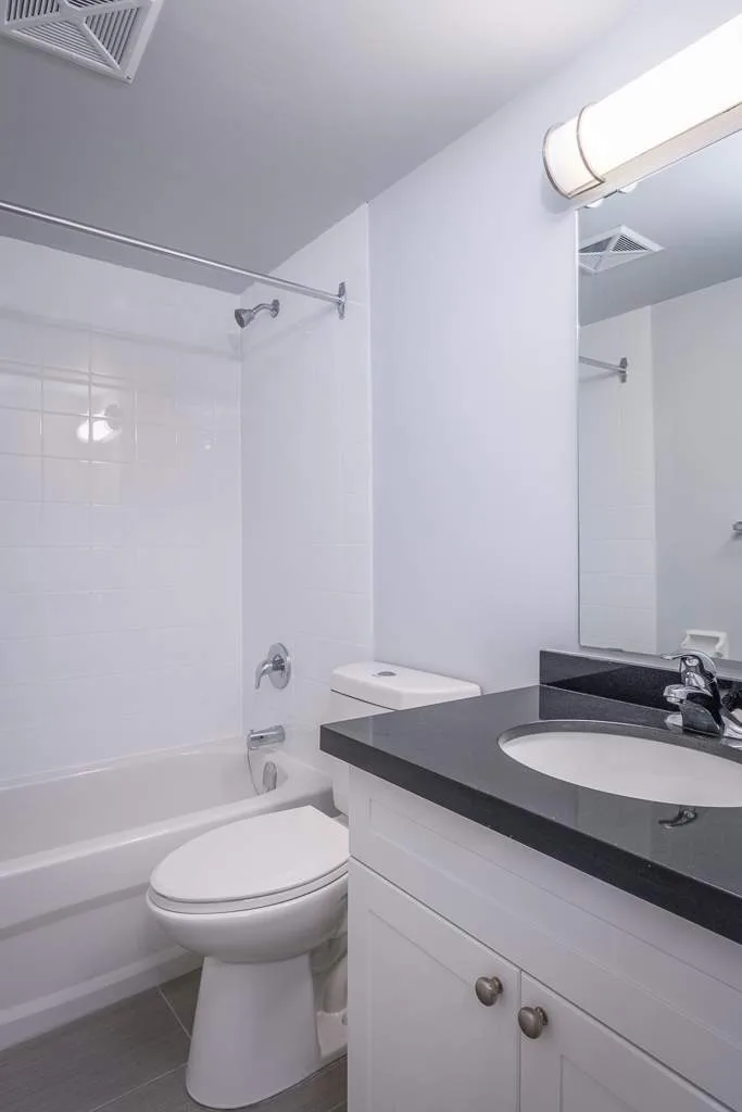 2 bedroom, 1 bathroom apartment, $1800 a month LEASE TRANSFER. image indicator(3)