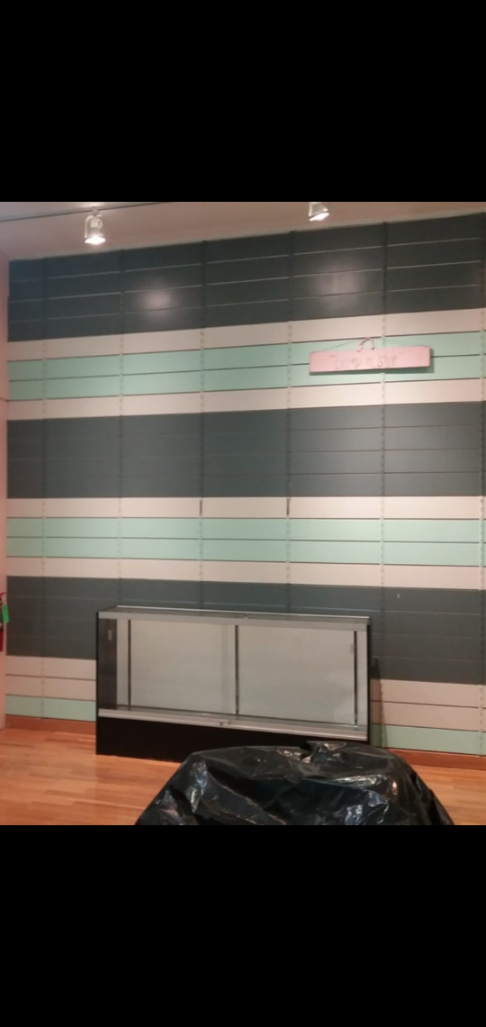 Retail Display Case - Glass Countertop Showcase