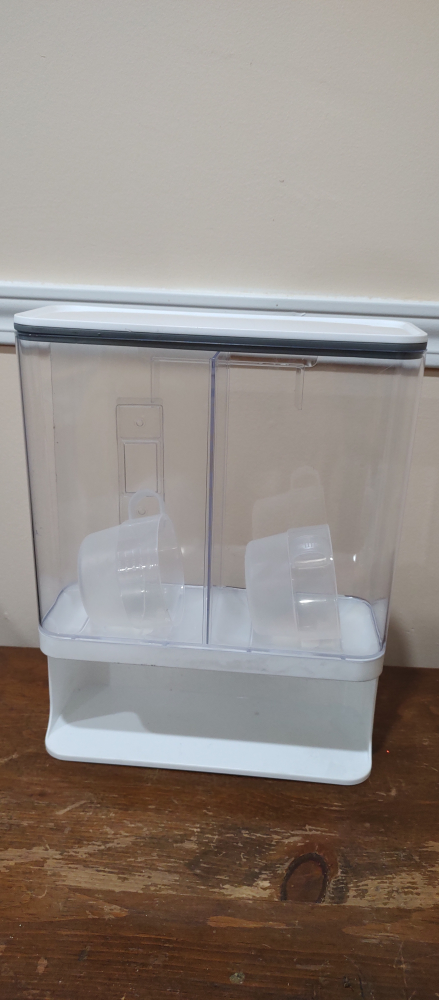 Double Cereal Dispenser with Measuring Cups