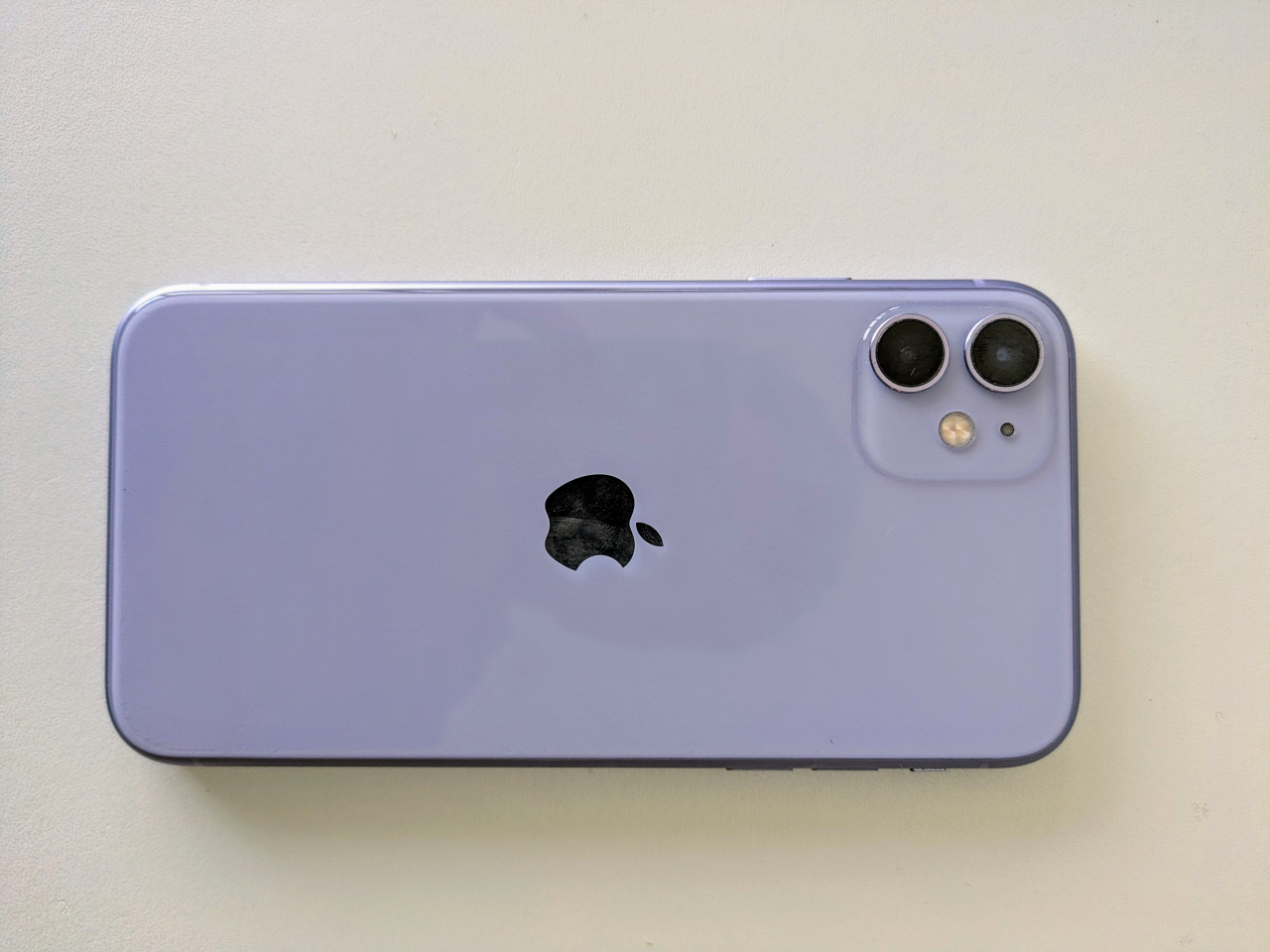 iPhone 11 Purple 128 GB with Accessories - photo 2