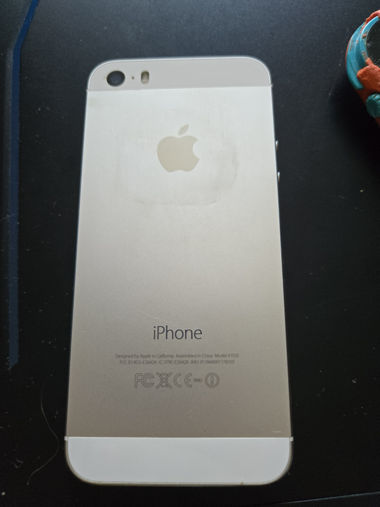 iPhone 5s - White - Used - photo 2