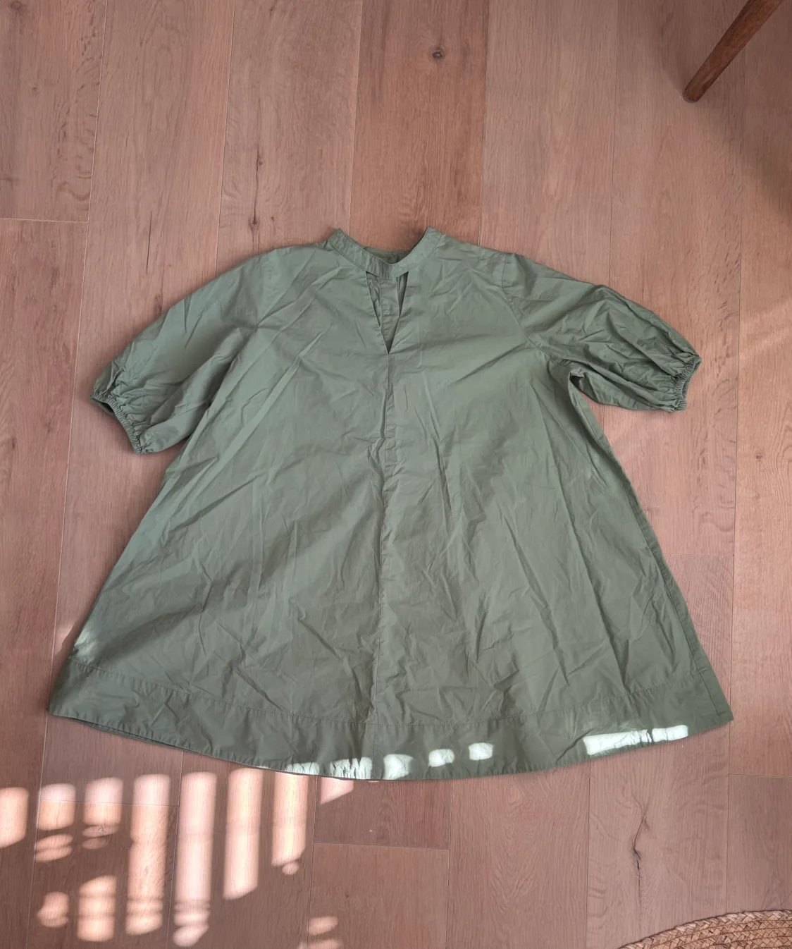 rosebanks pleated green 2 ways dress image indicator(5)