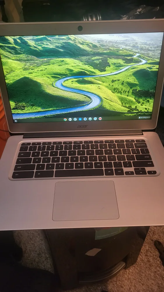 Acer Chromebook C741-C53W image indicator(3)