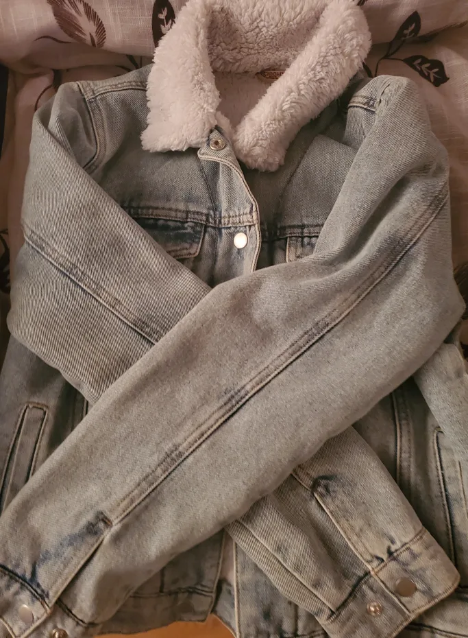 Jeans Denim Jacket with Fleece Underlining - light blue colour image indicator(3)